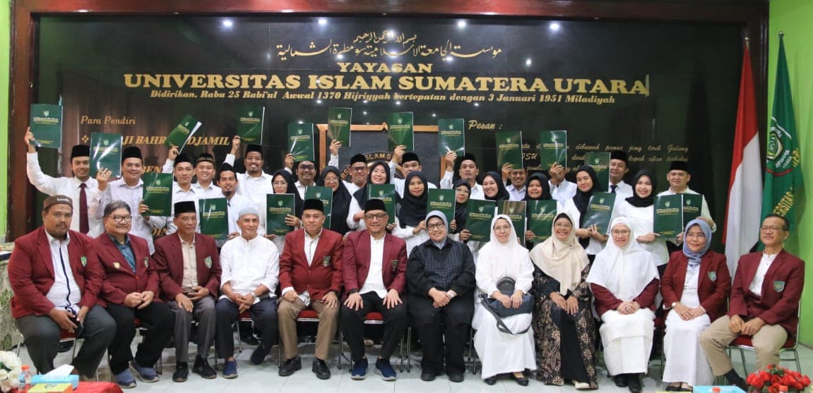 17 Dosen Tetap UISU Terima SK Pengangkatan