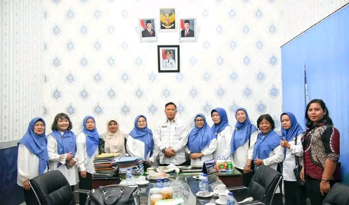 Sekdakab Tapteng Terima Kunjungan Konsolidasi BKOW Provinsi Sumut