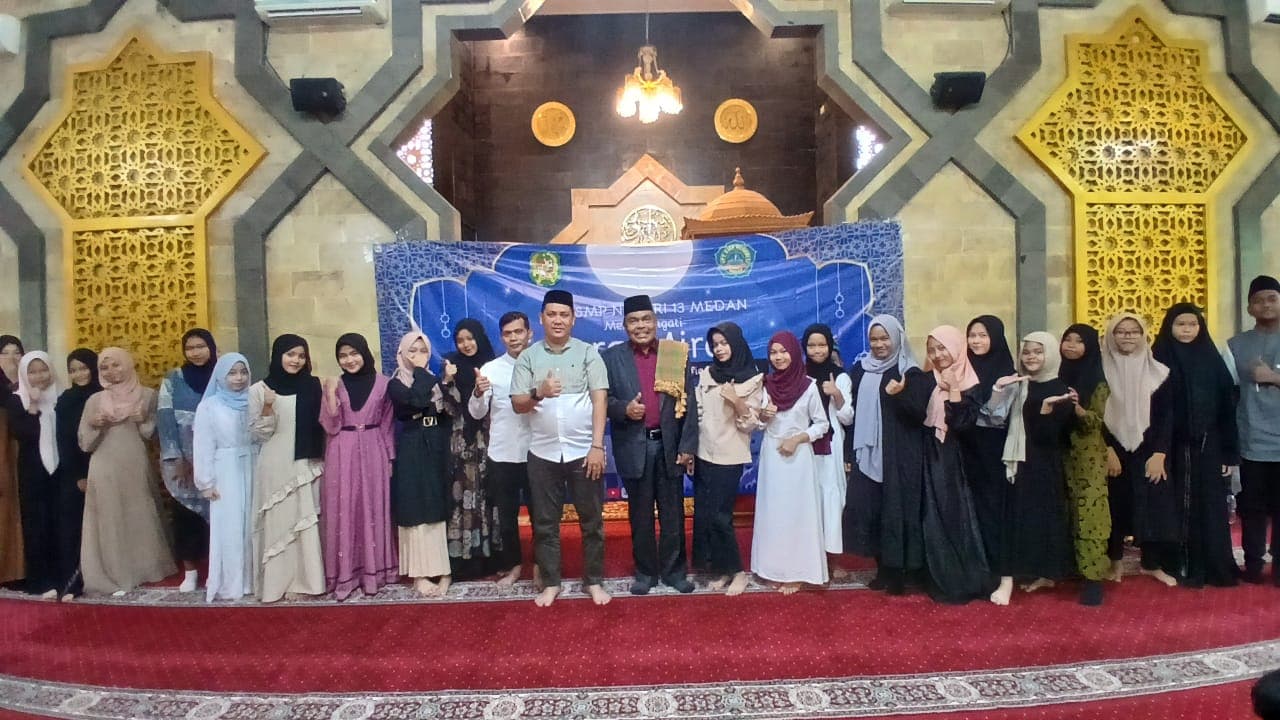 SMPN 13 Medan Peringati Isra’ Mi’raj