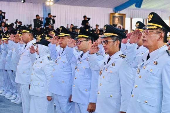 Presiden Prabowo Lantik Bupati dan Wakil Bupati Karo di Istana Kepresidenan Jakarta
