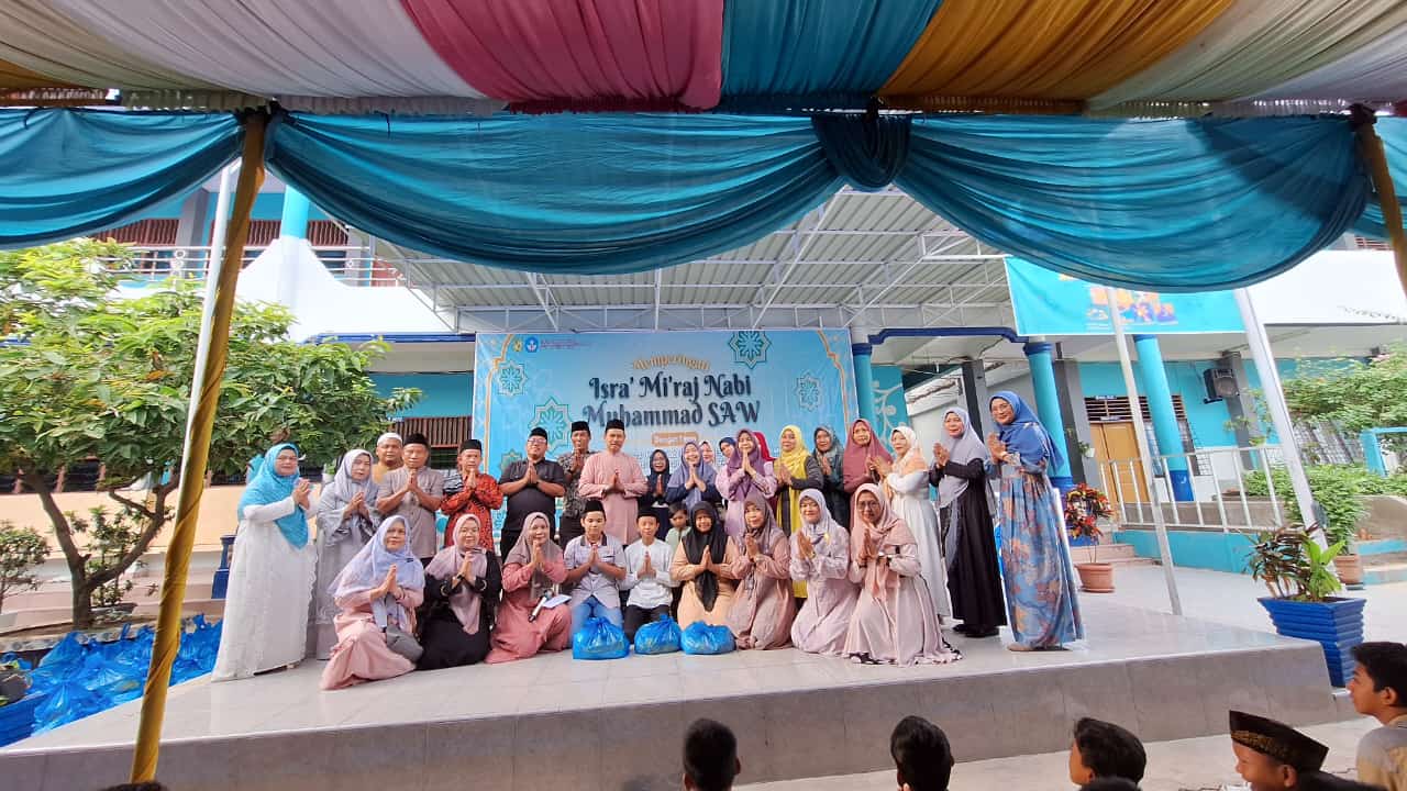 SMPN 6 Medan Peringati Isra Mir’aj 1446 H