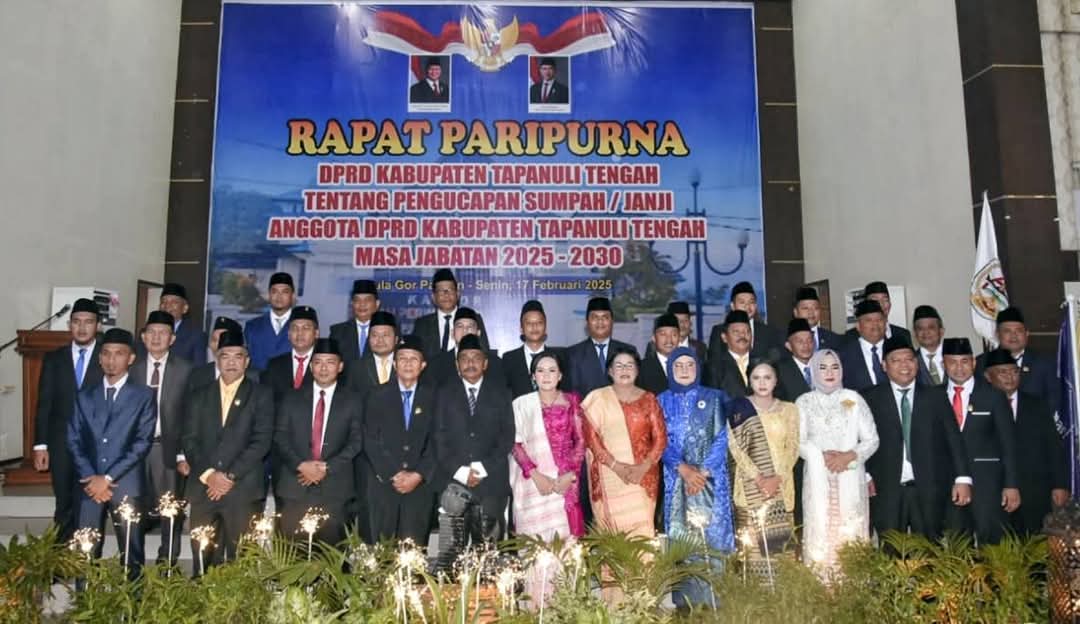 Sekdakab Hadiri Rapat Paripurna dan Pengucapan Sumpah/Janji Anggota DPRD Tapteng Masa Jabatan 2025-2030