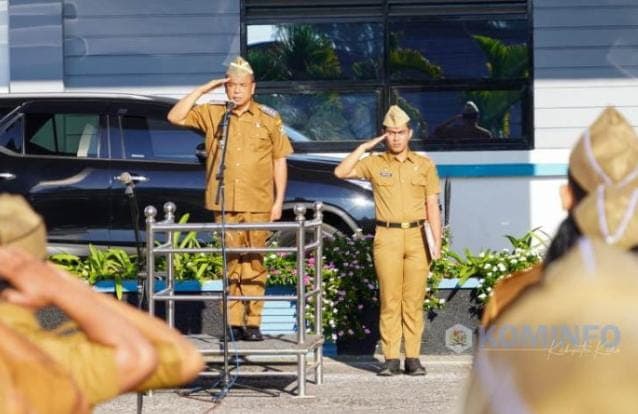 Bupati Pimpin Apel Pagi Gabungan Perdana di Lingkungan Pemkab Karo