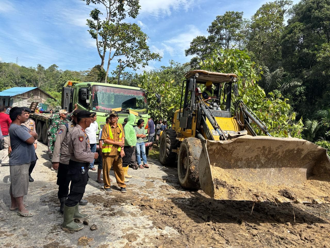 Pasca Gempa di Taput,Polisi dan Instansi Terkait Amankan Lokasi
