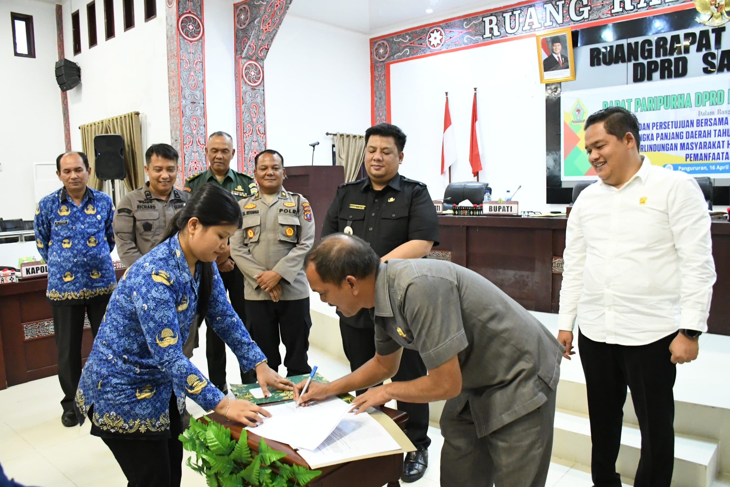 Pemkab dan DPRD Samosir Sepakati Dua Buah Ranperda