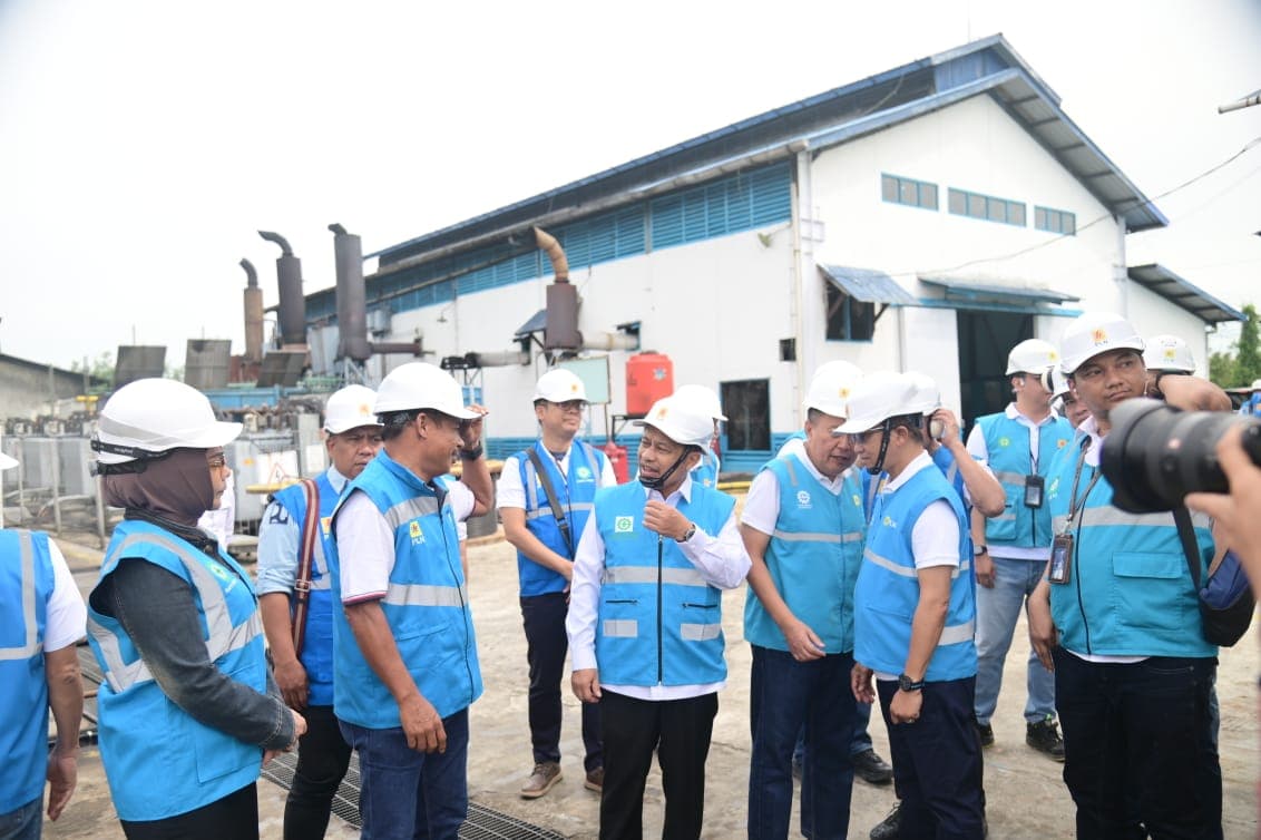 Dirut Distributor PLN Kunjungi PLTD Bengkalis, Wabup Harapkan Listrik Bawah Laut Segera Terealisasi