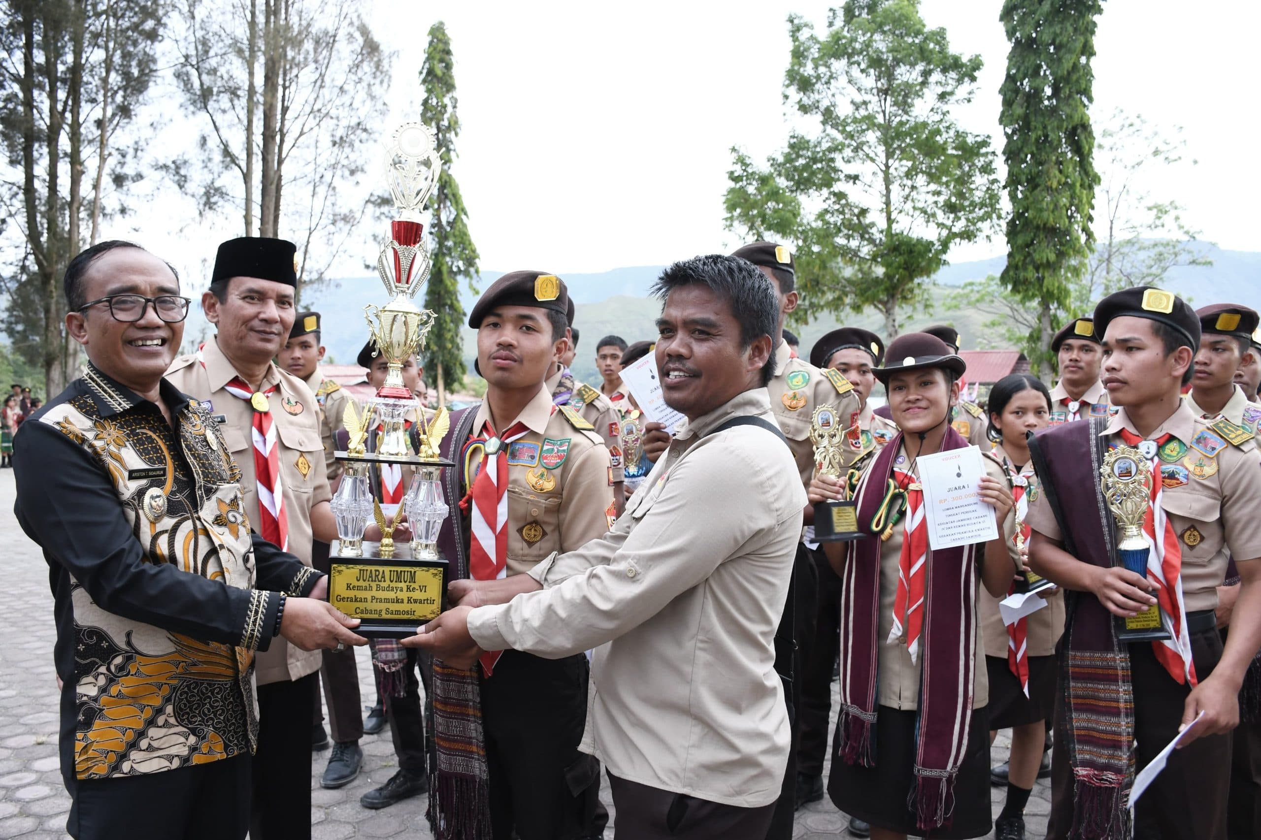 Wabup Samosir Harapkan Pramuka Miliki Sikap yang Tangguh dan Berbudaya