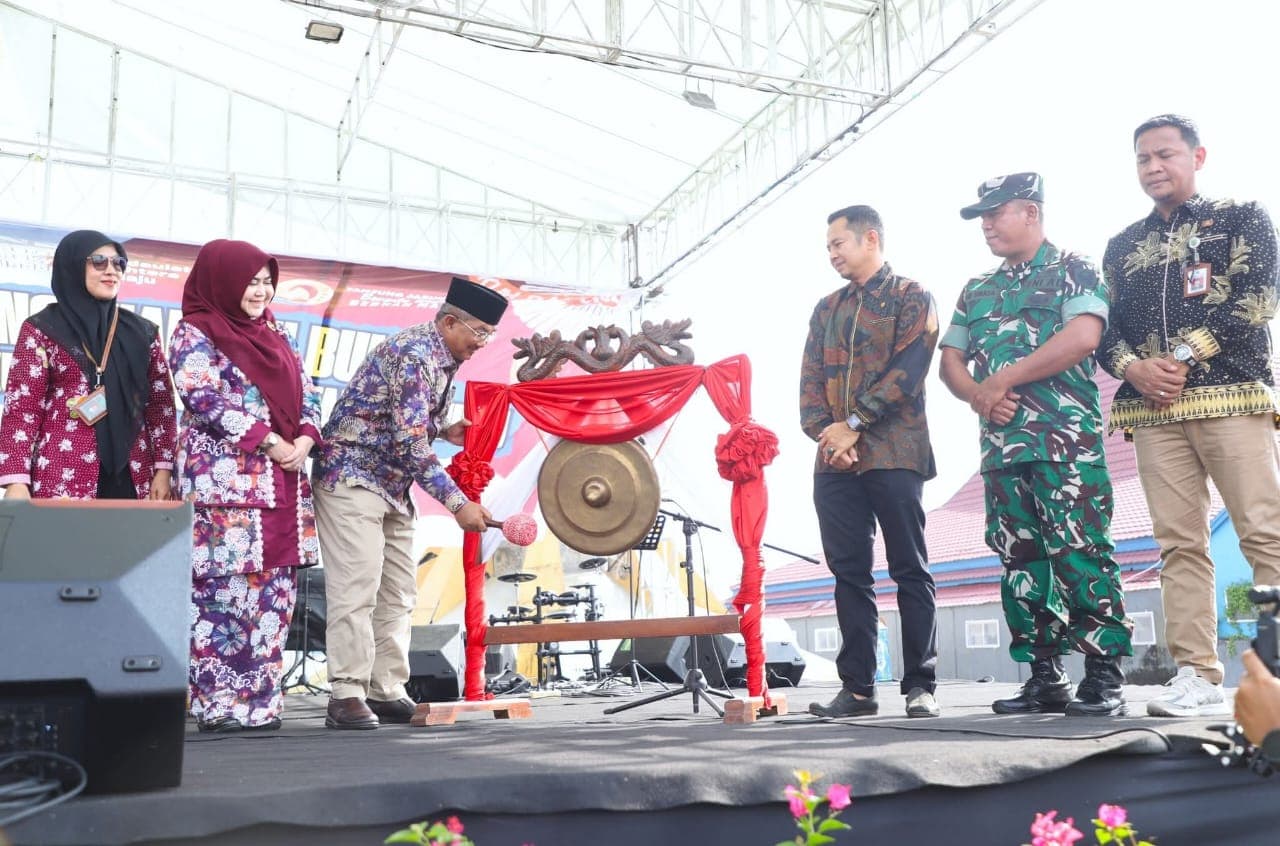 Bupati Tanjab Barat Resmikan Pencanangan Bulan “Serengkuh Dayung, Serentak ke Tujuan”