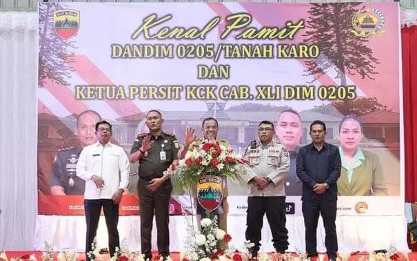 Bupati Karo Hadiri Acara Kenal Pamit Komandan Kodim 0205/TK dari Letkol INF Ahmad Afriyan Rangkuti kepada Letkol Inf Robert Panjaitan