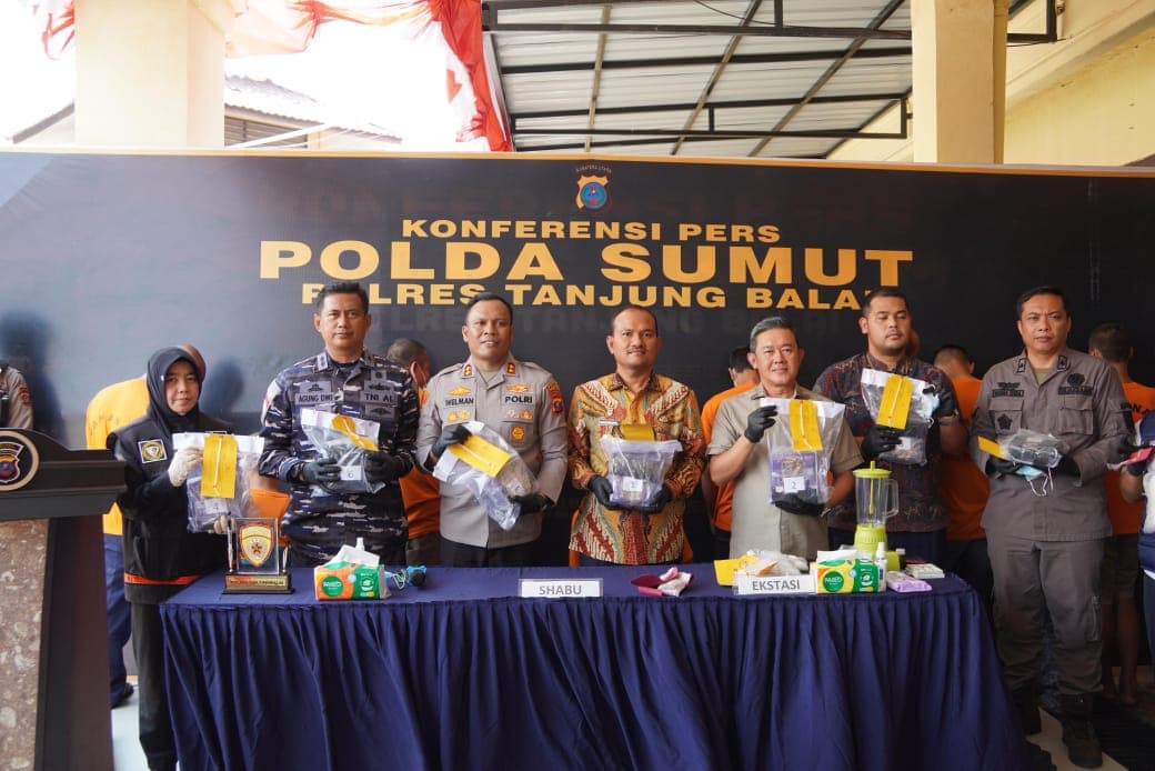 Wali Kota Tanjungbalai Hadiri Pers Realise Pemusnahan BB Narkoba Hasil Pengungkapan Kasus di Mapolres