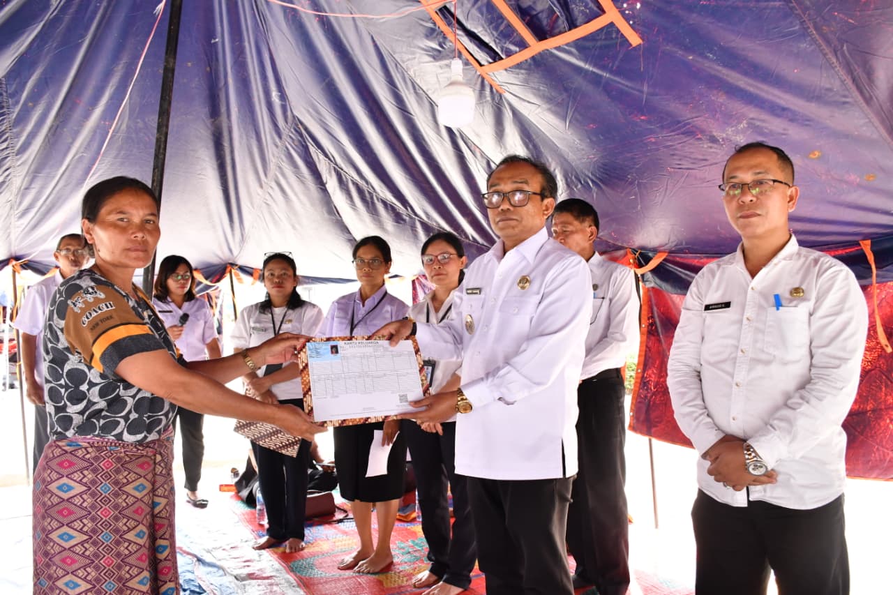 Pemkab Samosir Kembali Bantu Korban Kebakaran Sidaji