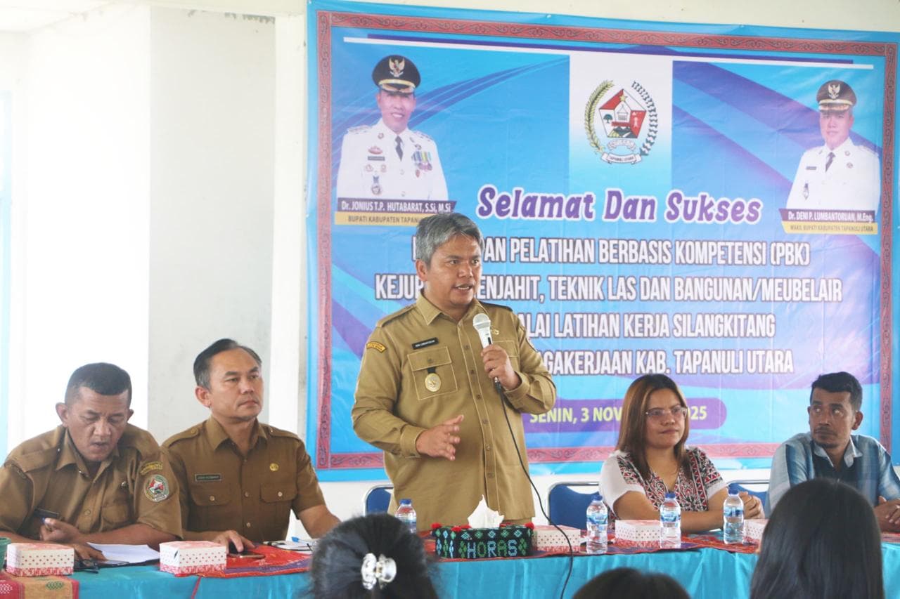 Pemkab Taput Dorong Peserta Pelatihan Berbasis Kompetensi Terus Belajar Mandiri Hingga Terampil