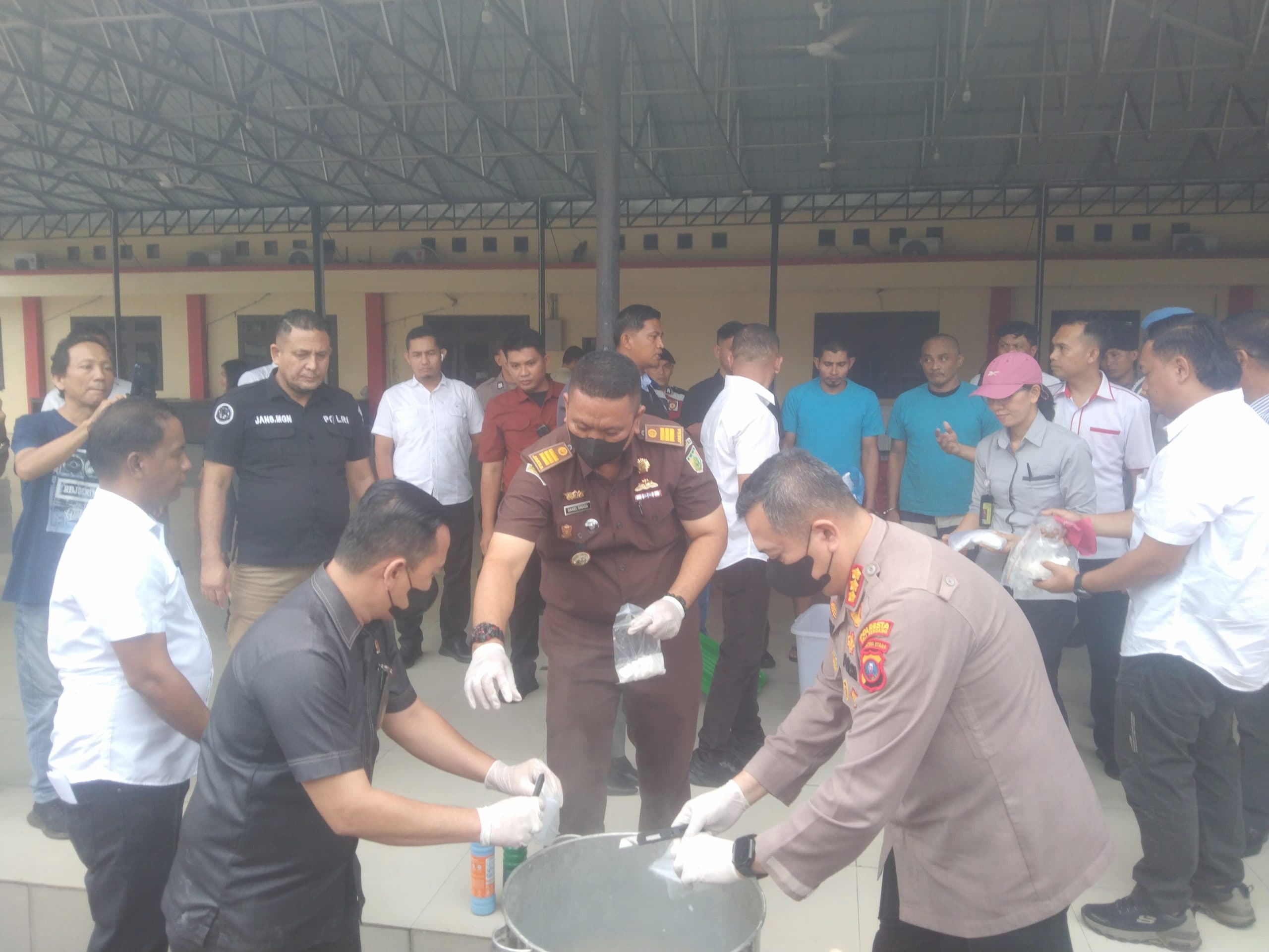 Kapolresta Deli Serdang Musnahkan Sabu Dan Daun Ganja Hasil Tangkapan Sat Narkoba  Dan Perang Terhadap Para Bandarnya