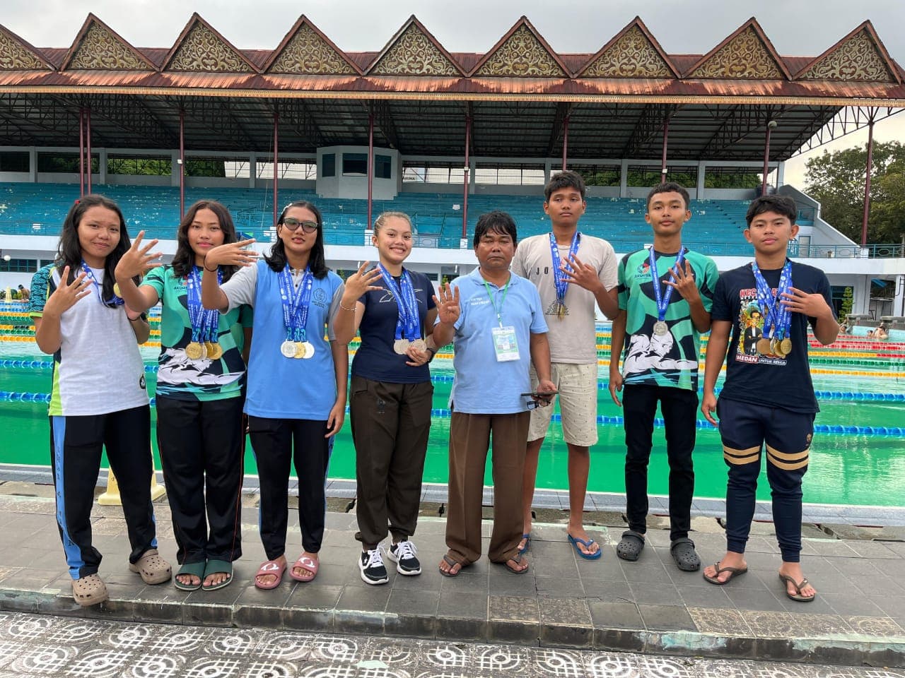 28 Kali, SMAN 4 Medan Juara Umum UNIMED Opened Championship Series I ‎