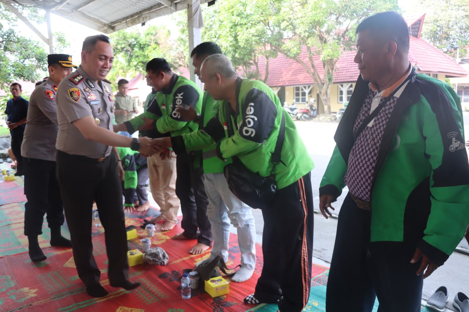 Kapolres Binjai Rajut Kebersamaan Dengan Driver Online, Ojek Online dan Pengemudi Betor