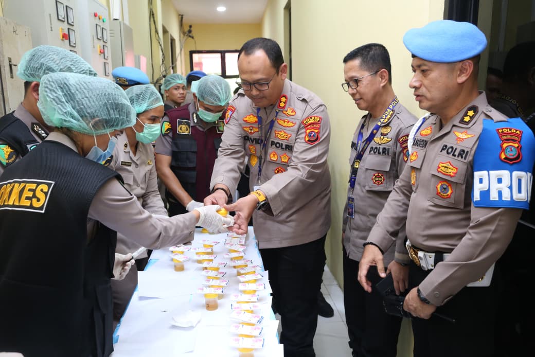 Kapolda Sumut Lakukan Tes Urine Serentak Tindaklanjuti Instruksi Kapolri dalam Rapim 2026