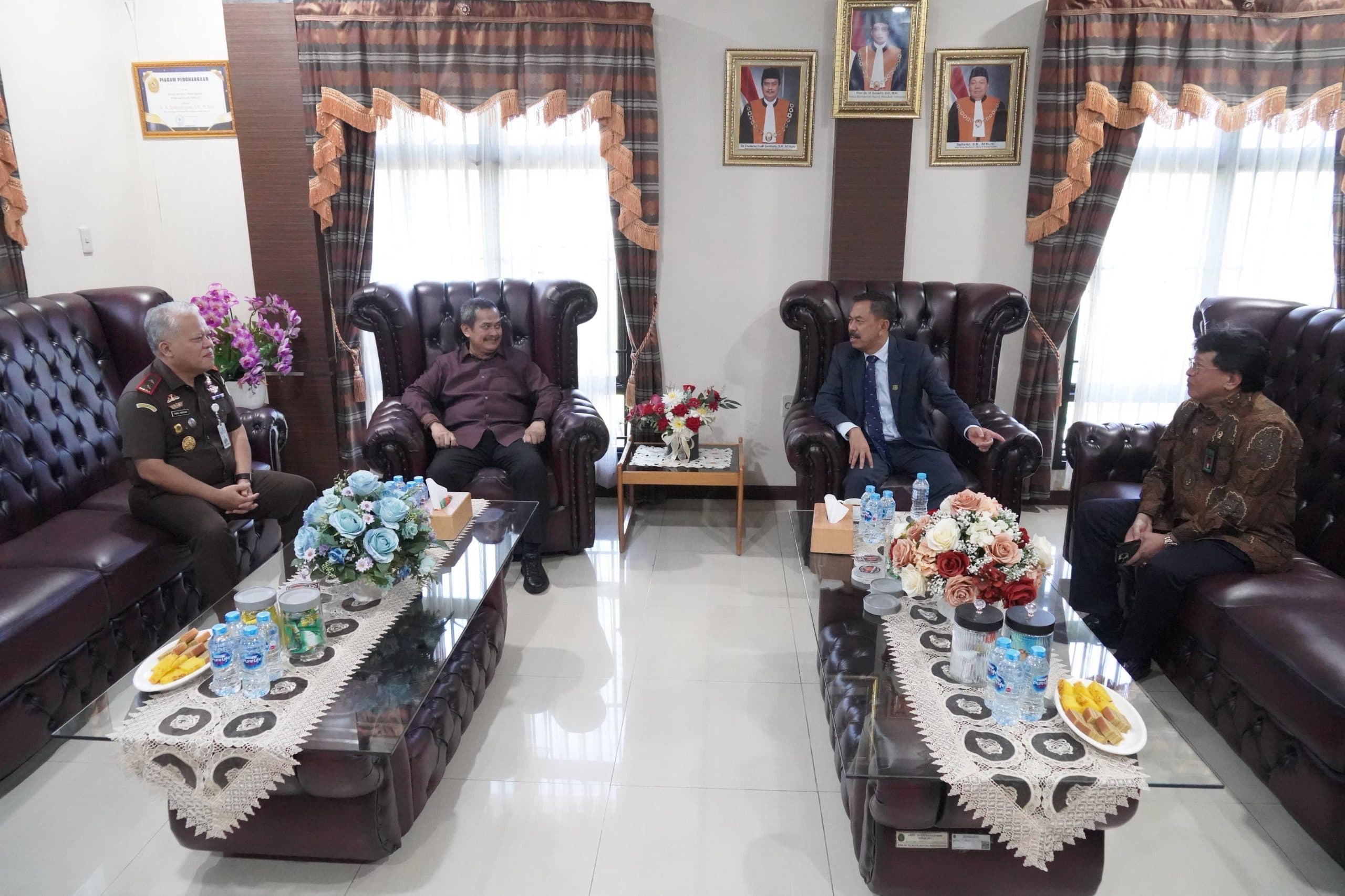Dorong Sinergi Dan Kolaborasi Penegakan Hukum, Plt Wakil JA RI Bersama Kajati Sumut Kunjungi PT Medan