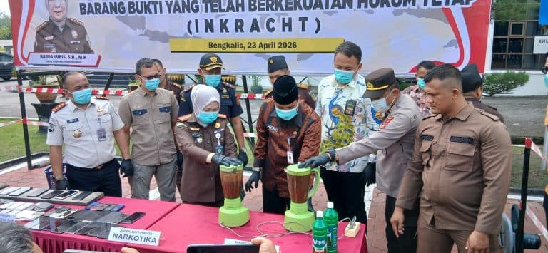 Kejari Bengkalis Musnahkan Barang Rampasan