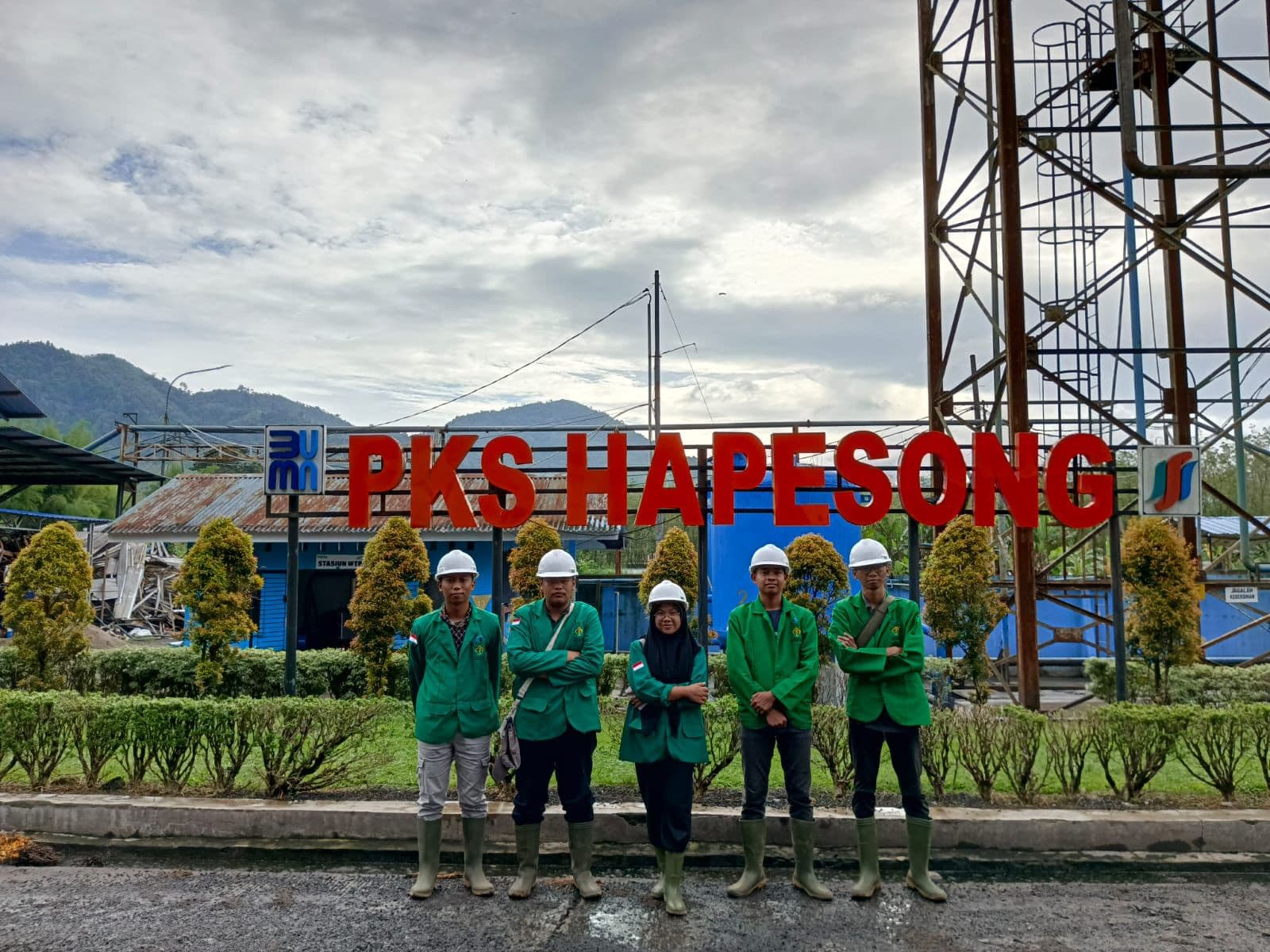 Mahasiswa Agroekoteknologi Universitas Malikussaleh PKL di PTN IV Kebun Hapesong