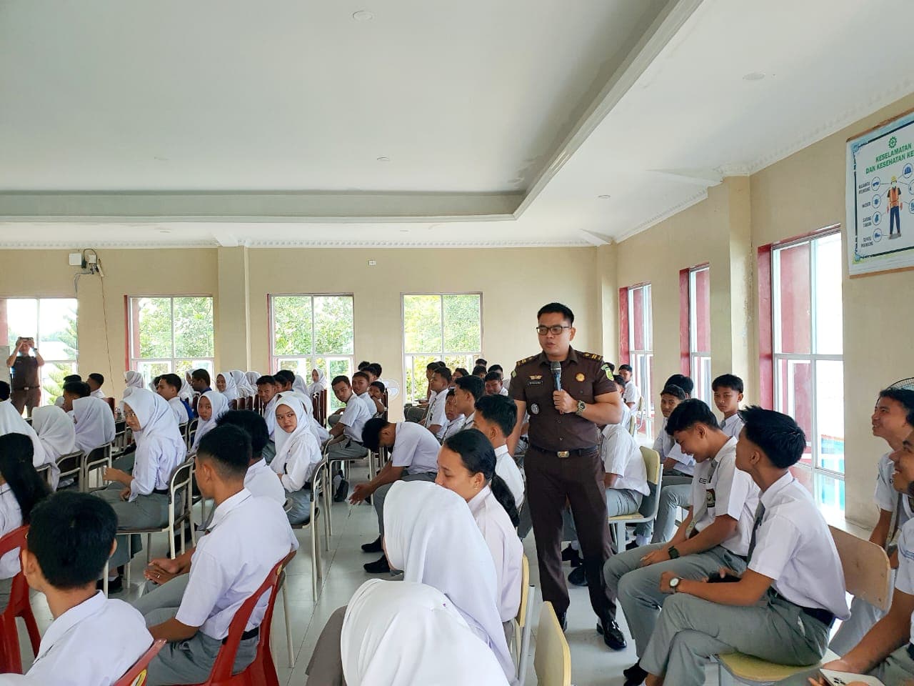 Cabjari Pancur Batu Ajak Siswa SMKN 1 Kutalimbaru Jauhi Narkoba