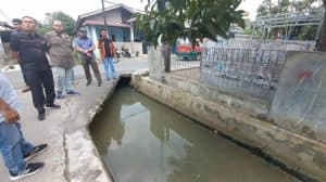 Komisi 4 DPRD Medan : PT Universal Gloves Buang Limbah ke Lingkungan Warga