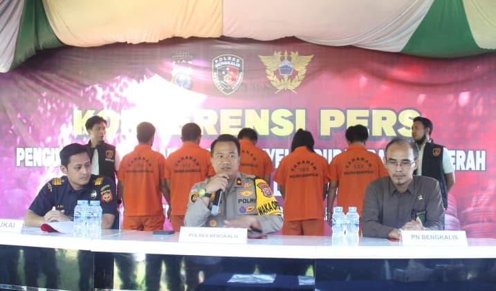Sindikat Penyelundupan Bawang Merah dan Ban Bekas Dibongkar Polres Bengkalis