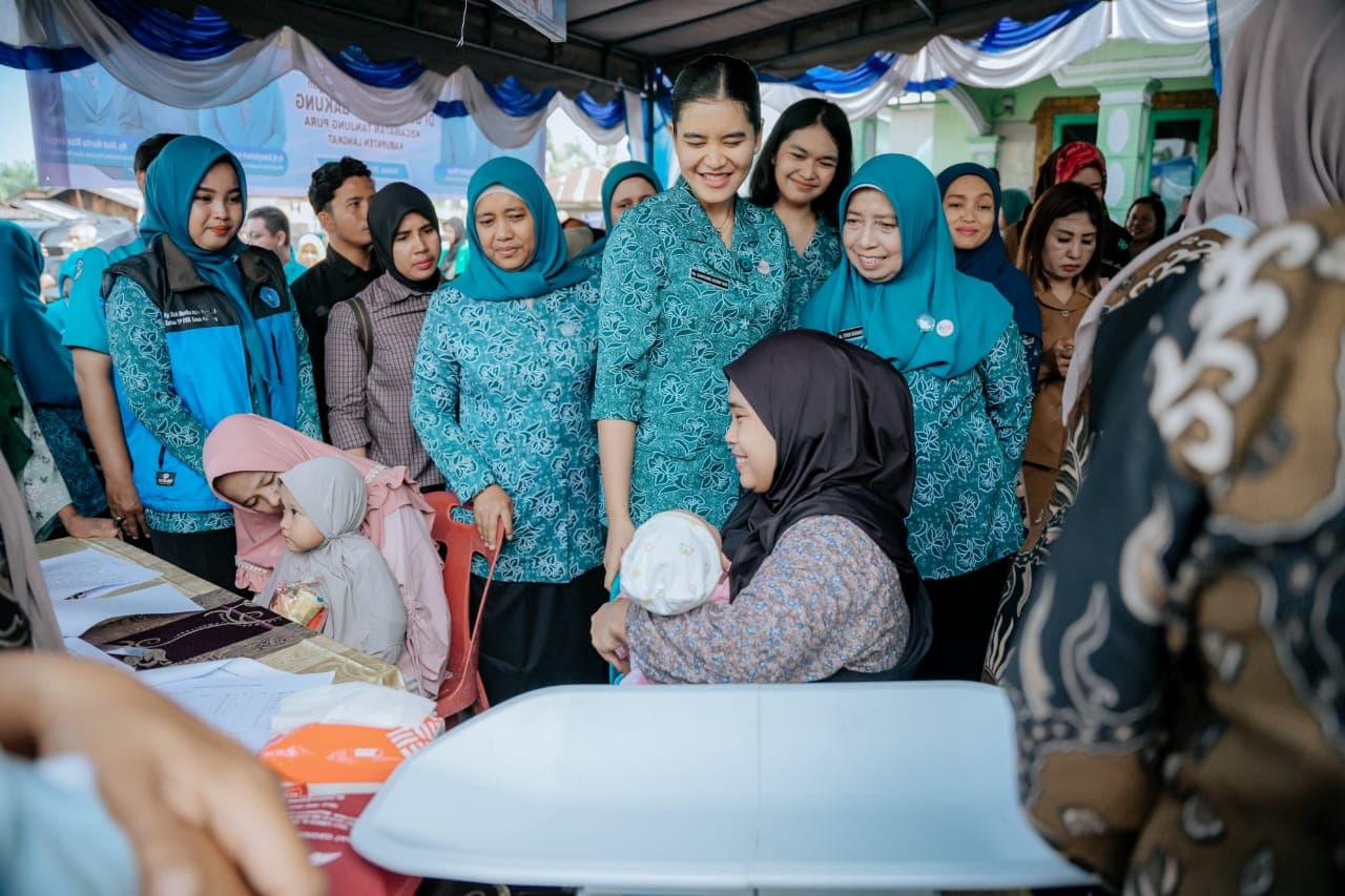 Kejar Ketercapaian ZeroDose di Sumut, Ketua PKK Sumut Kunjungi Dua Posyandu di Langkat