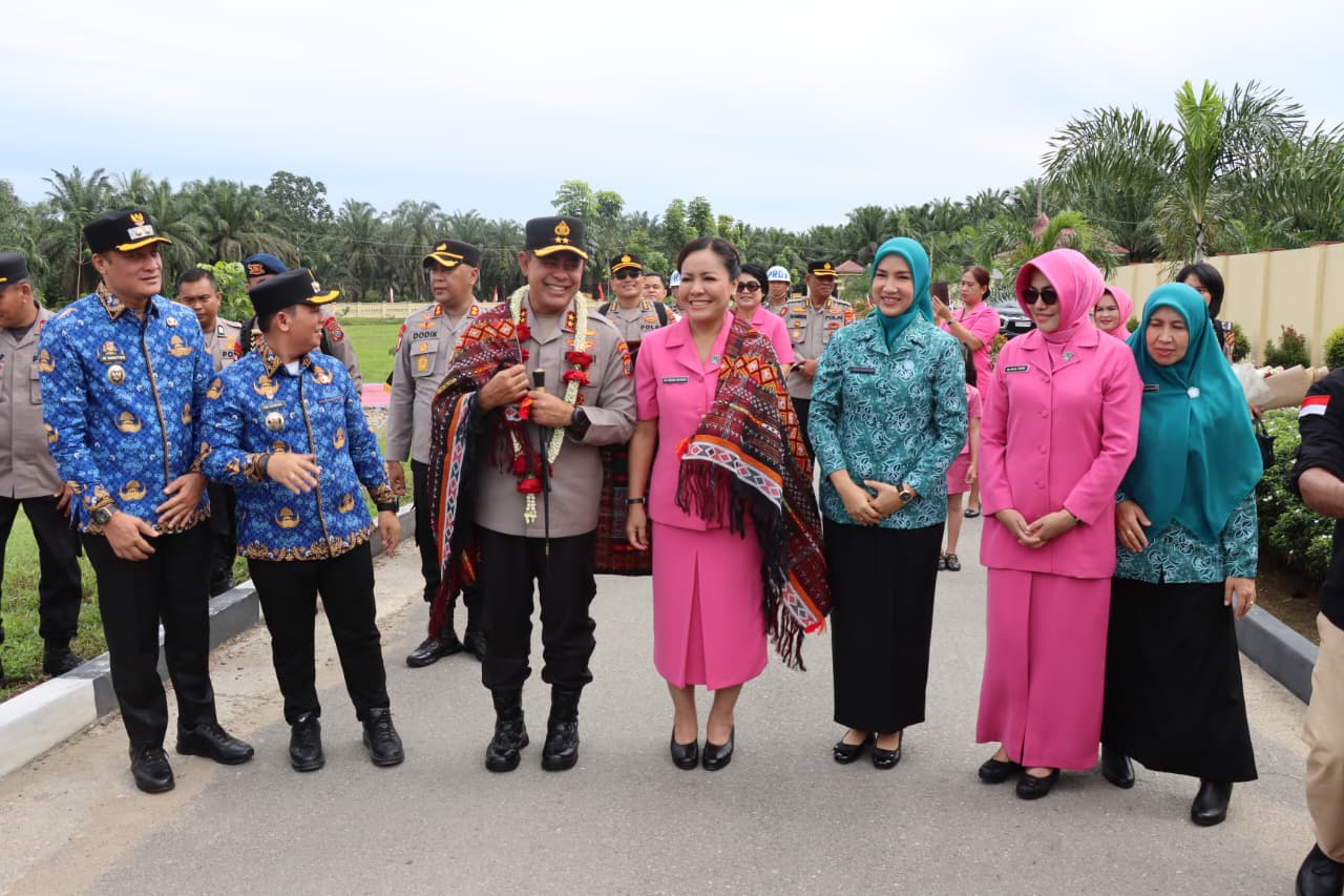 Kapolda Sumut Suntikkan Motivasi Kejajaran Polres Padang Lawas : Bersatu, Berani, dan Humanis
