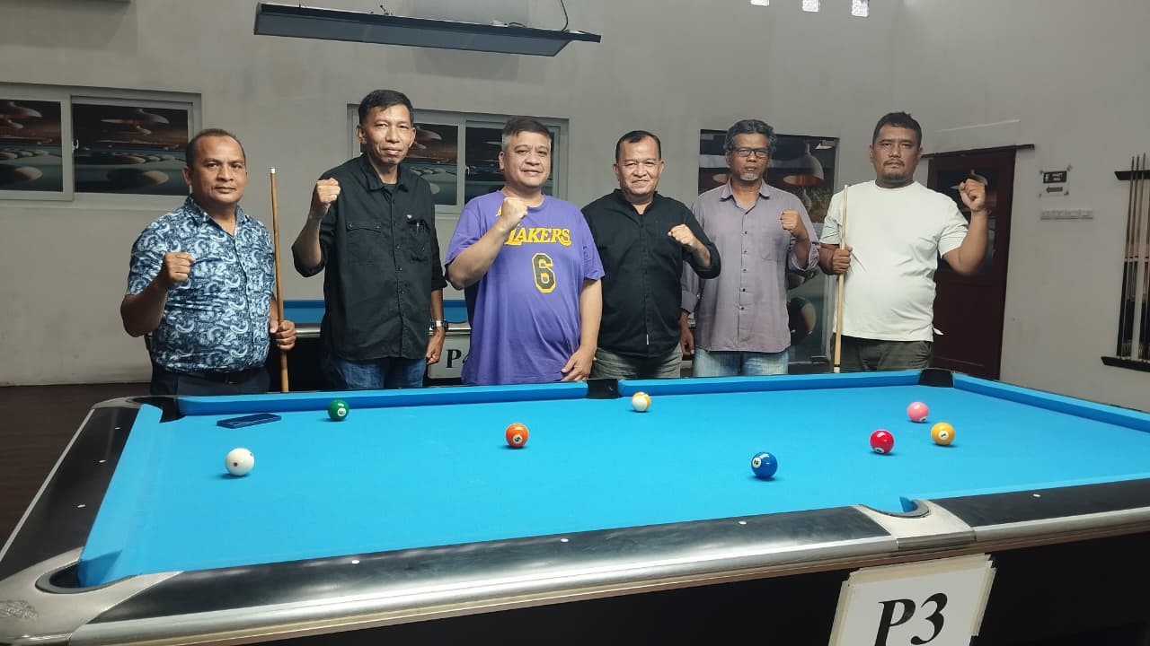 Salomo Pardede Dukung Turnamen Biliar Wartawan