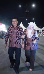Wakil Bupati Tanjab Barat Hadiri Tungkal Fashion Street 2, Peringati Hari Batik Nasional