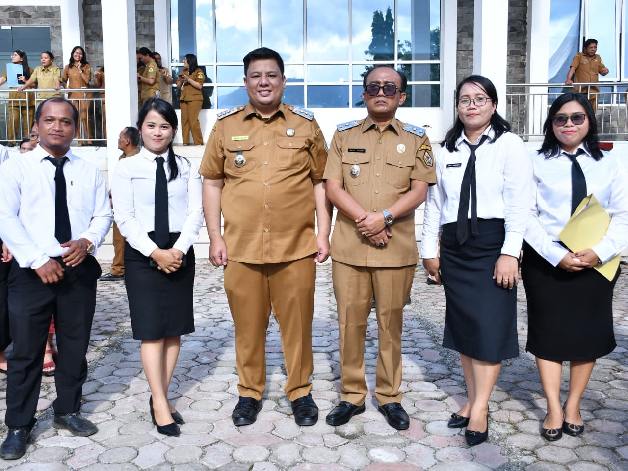 Bupati Samosir Serahkan 803 SK PPPK Paruh Waktu, Vandiko: Ini Era Baru Pengabdian
