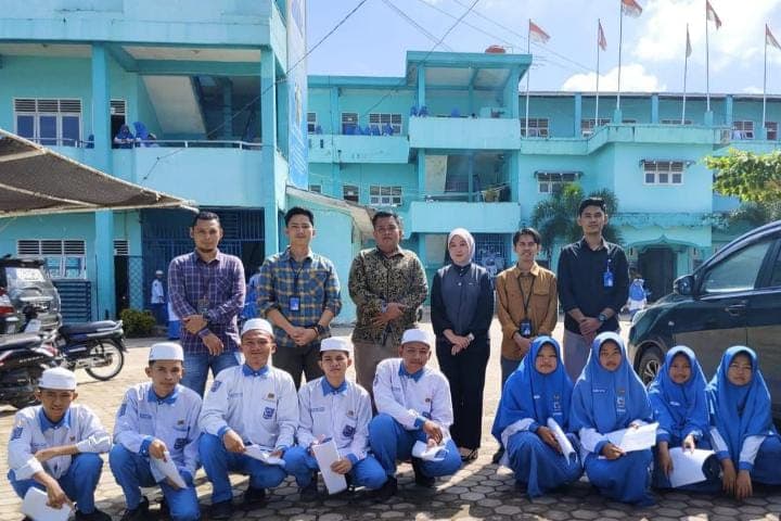BRI BO Sibuhuan Ekstra Sigap Berikan Layanan Penyaluran Buku Tabungan PIP ke Pelajar