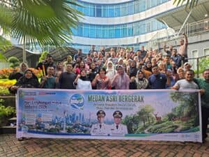 Dukung Medan Asri Bergerak,Sekretariat DPRD Medan Gelar Gotong Royong Masal