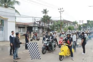 Komunitas Vespa Tanjab Barat dan Jambi bersama Bupati Tanjabbar Kelilingi Kota Kuala Tungkal