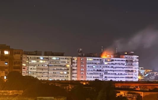 Kondisi sebuah apartemen di Rumania setelah drone milik Rusia jatuh. (Foto: Ist/Aktual Online)