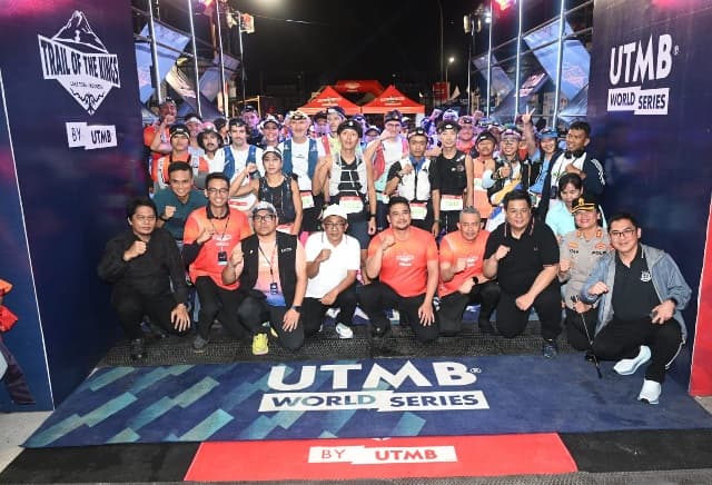 Gubsu Lepas Pelari Dunia Trail of The Kings UTMB di Pangururan 