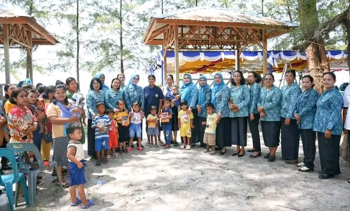 Pj.Ketua TP PKK Tapteng Kunker dan Pembinaan PKK