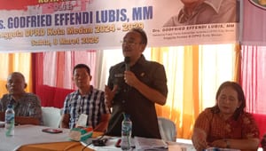 Drs.Godfried Effendi Lubis,M.M: Berobat Cukup Pakai KTP, Tak Ada Lagi Pasien Ditolak di Rumah Sakit