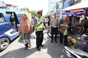 Patroli Gabungan Ditlantas Polda Sumut, Dishub, serta Satpol PP Kota Medan Tertibkan Parkir Liar dan PKL di Badan Jalan