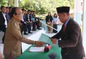 Wakil Bupati Samosir Kukuhkan Perpanjangan Masa Jabatan 93 Orang Anggota BPD se-Kecamatan Palipi