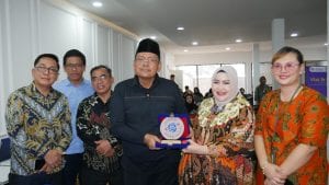Bupati Dairi Resmi Jadi Visiting Professor UDI, Perkuat Sinergi Daerah dan Kampus