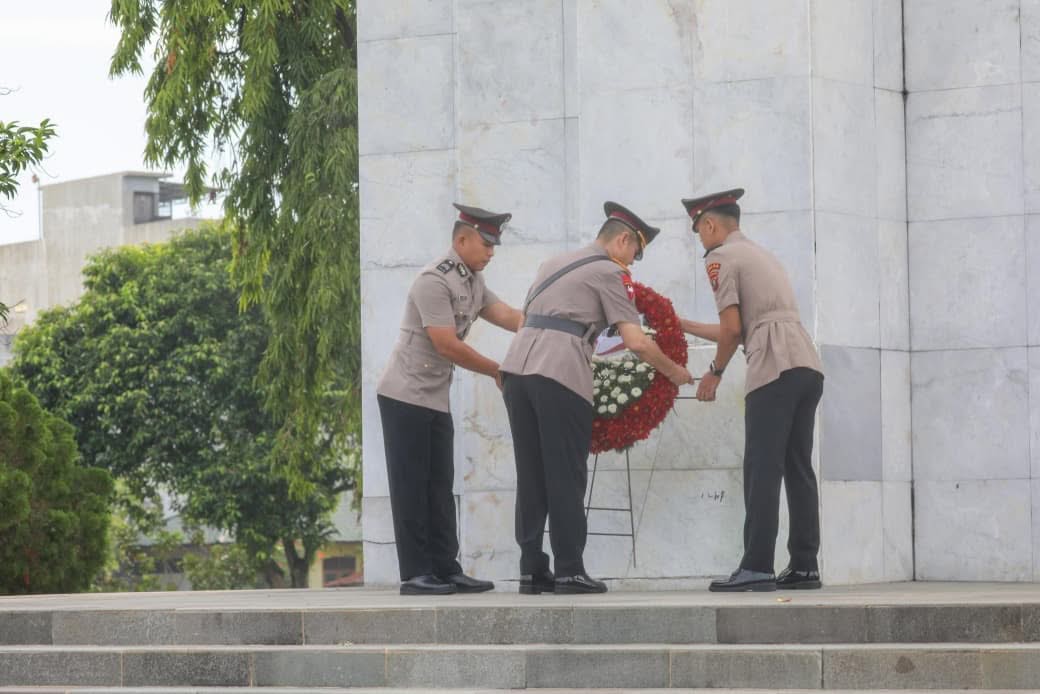 Sambut HUT Bhayangkara ke-80, Polda Sumut Ziarah ke TMP Medan