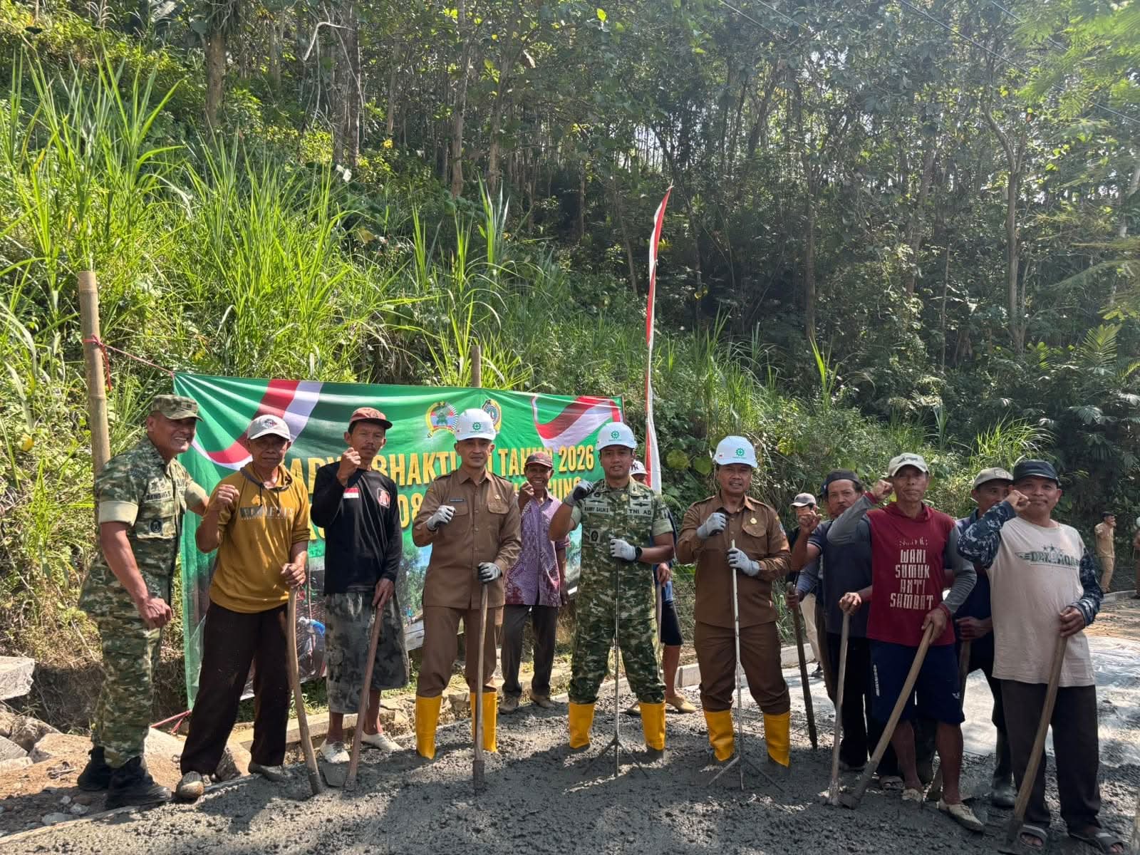Dandim Tulungagung Resmi Buka Karya Bhakti TNI 2026, Fokus Bangun Jalan Desa Wonorejo